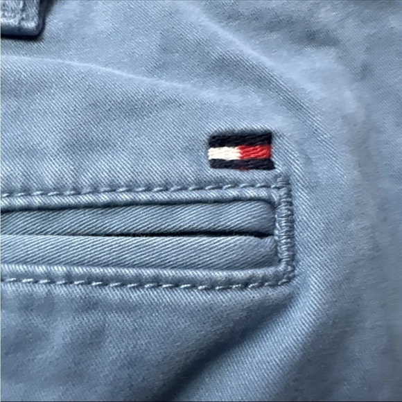 Tommy Hilfiger Shorts Mens 42 Blue Flat Front Classic Preppy Stretch 9" Inseam - Picture 3 of 6